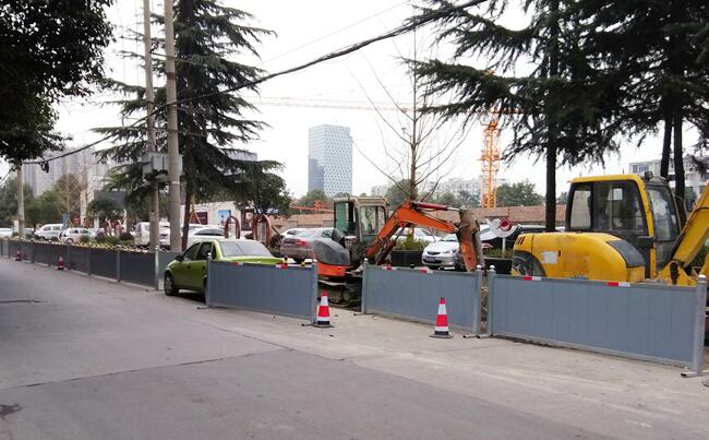 市政道路圍擋施工注意事項.jpg