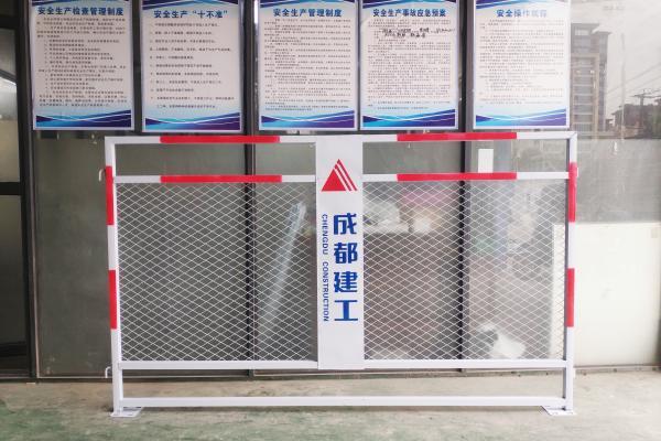 成都臨邊護欄生產(chǎn)廠家